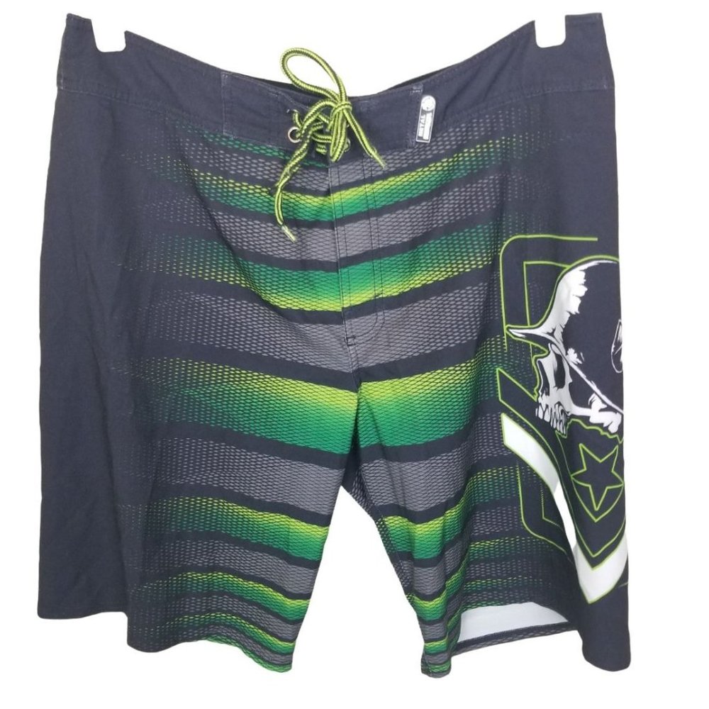 Metal Mulisha Mens 36 Multicolor Geometric Lace Up Skull Boardshorts Pockets